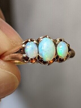 Antique 10K Gold Opal Trilogy Ring